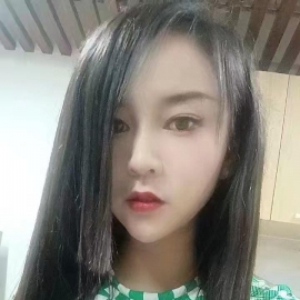 服务系大奶风骚小姐姐