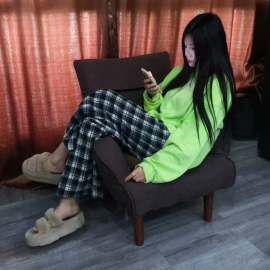 可萝可欲的喵喵姐姐