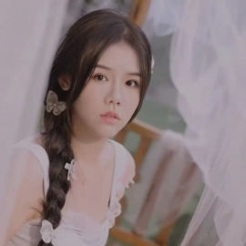 升龙城年轻的小姑娘